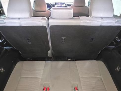 Used 2023 Toyota Highlander LE image 26