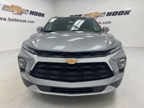 New 2026 Chevrolet Blazer LT w/ Convenience Package AWD/4WD image 2