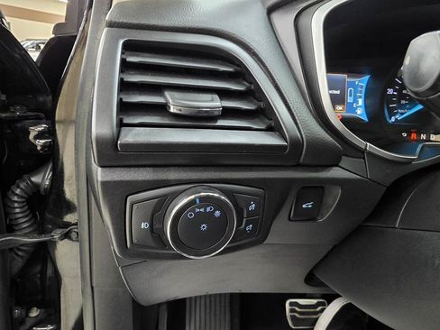 Used 2018 Ford Fusion Titanium FWD image 36