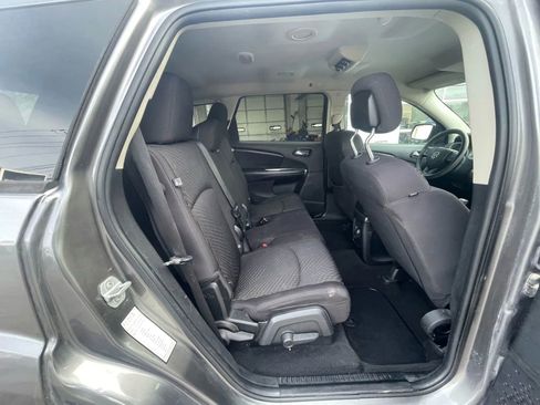 Used 2013 Dodge Journey SXT w/ Flexible Seating Group image 19