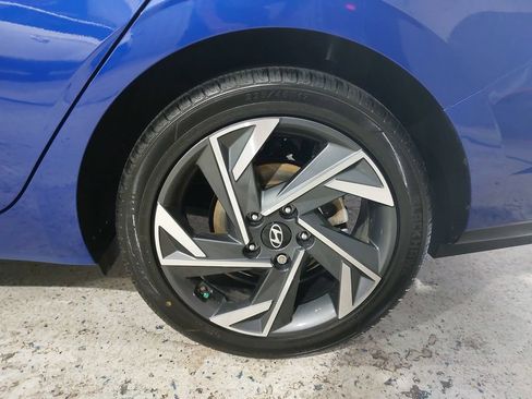 Certified 2024 Hyundai Elantra SEL w/ Convenience Package FWD image 35