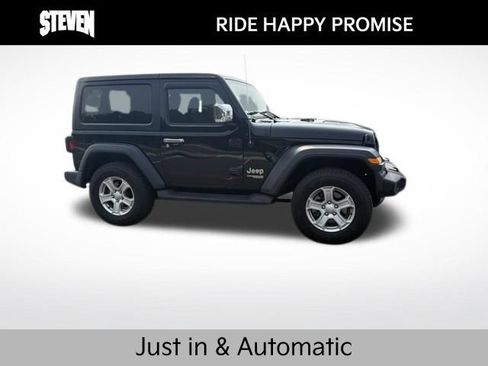 Used 2019 Jeep Wrangler Sport AWD/4WD image 2
