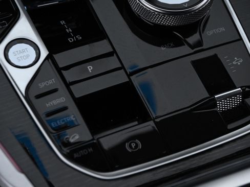 Certified 2024 BMW X5 xDrive50e w/ Executive Package image 21