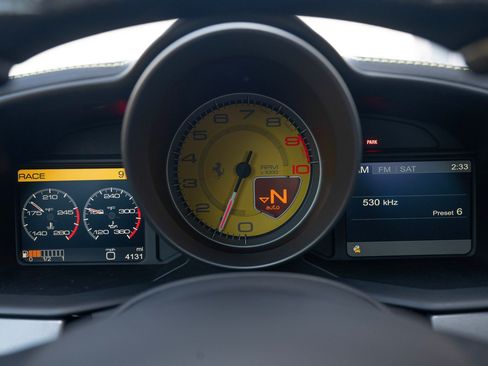 Used 2012 Ferrari 458 Italia Coupe RWD image 39