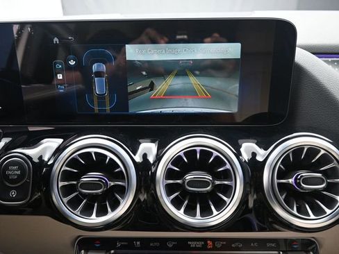 Used 2025 Mercedes-Benz GLA 250 GLA 250 image 12