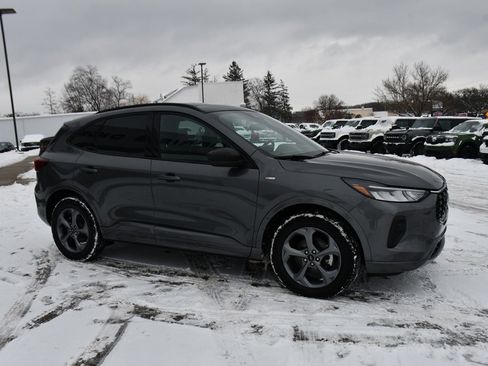 Used 2023 Ford Escape ST-Line image 8