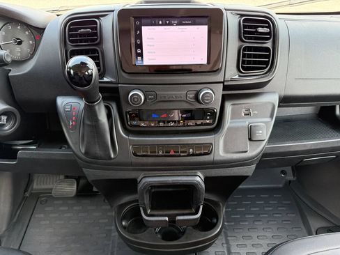 Used 2025 RAM ProMaster 2500 w/ Convenience Group FWD image 27