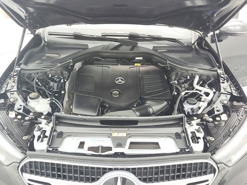 Certified 2025 Mercedes-Benz GLC 300 image 18
