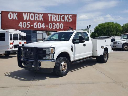 Used 2019 Ford F350 XL w/ XL Value Package image 3
