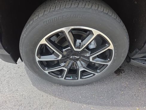 Certified 2023 Chevrolet Tahoe RST w/ Luxury Package AWD/4WD image 34