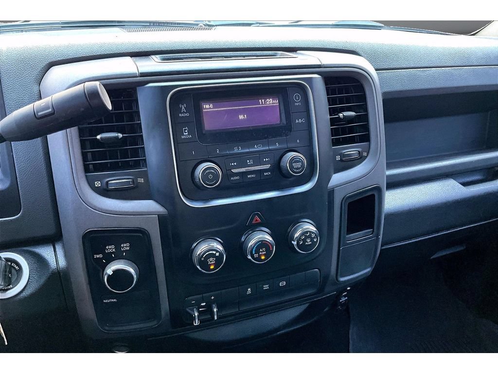 Used 2018 RAM 3500 Tradesman w/ Chrome Appearance Group AWD/4WD image 9