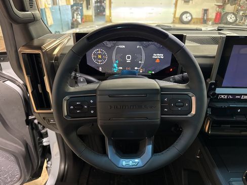 New 2025 GMC Hummer EV 2X image 24