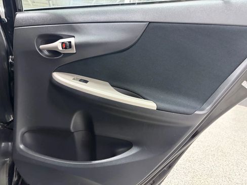 Used 2010 Toyota Corolla S FWD image 26