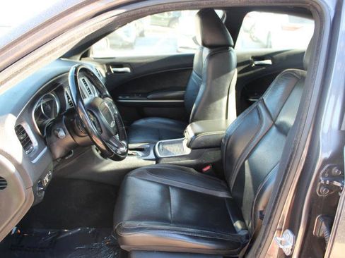 Used 2020 Dodge Charger SXT w/ Leather Interior Group RWD image 11