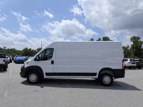 New 2026 RAM ProMaster 2500 w/ Convenience Group FWD image 7