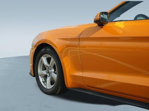 Used 2018 Ford Mustang Coupe image 30