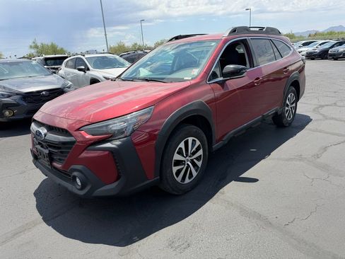 Used 2024 Subaru Outback Premium AWD/4WD image 3
