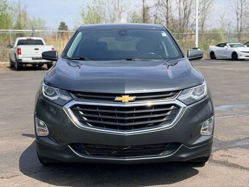 Used 2019 Chevrolet Equinox LT w/ Driver Convenience Package FWD image 2