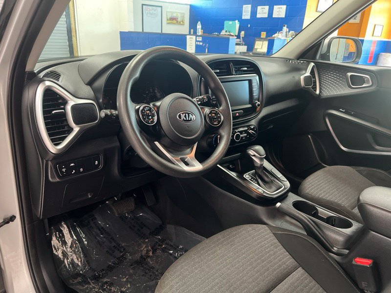 Used 2020 Kia Soul S FWD image 18