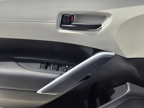 Used 2023 Toyota Corolla Cross L FWD image 27