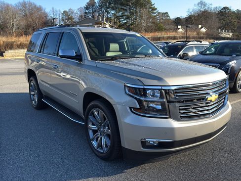 Used 2015 Chevrolet Tahoe LTZ image 3