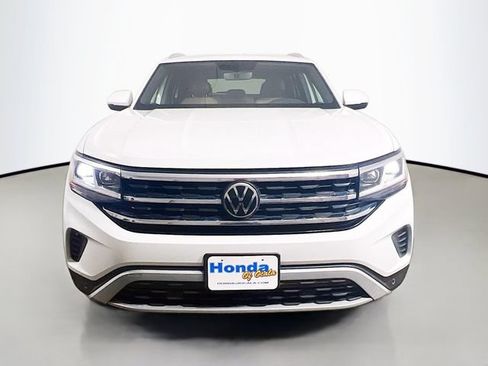 Used 2022 Volkswagen Atlas Cross Sport SE AWD/4WD image 2