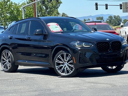 Used 2023 BMW X4 xDrive30i w/ M Sport Package AWD/4WD image 2