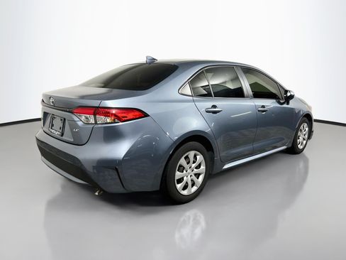 Used 2021 Toyota Corolla LE FWD image 4