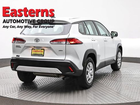 Used 2024 Toyota Corolla Cross L AWD/4WD image 5