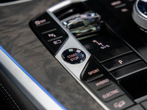 New 2026 BMW X5 xDrive50e w/ Executive Package image 21