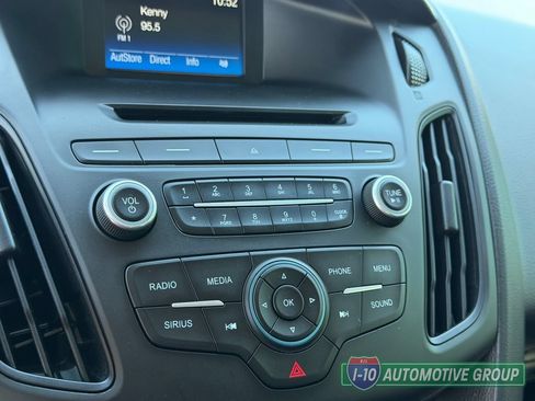 Used 2016 Ford Focus SE FWD image 27