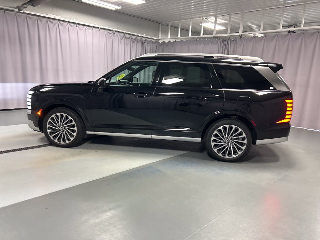 Used 2026 Hyundai Palisade Calligraphy AWD/4WD image 4