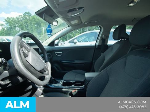 Used 2025 Kia K4 FWD image 11