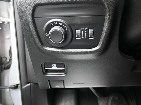 Used 2023 Jeep Grand Cherokee L Laredo AWD/4WD image 21