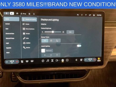 Used 2023 Rivian R1S Adventure AWD/4WD image 31