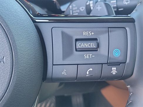 New 2025 Nissan Pathfinder Platinum image 6