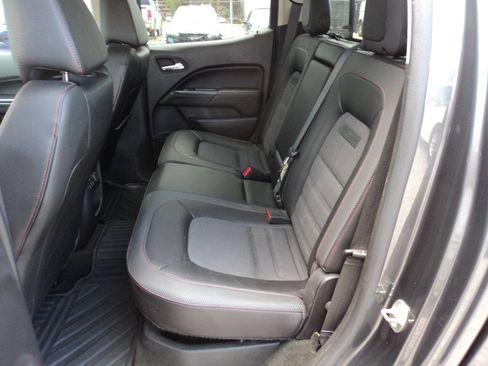 Used 2016 GMC Canyon SLE w/ All Terrain Adventure Package AWD/4WD image 19