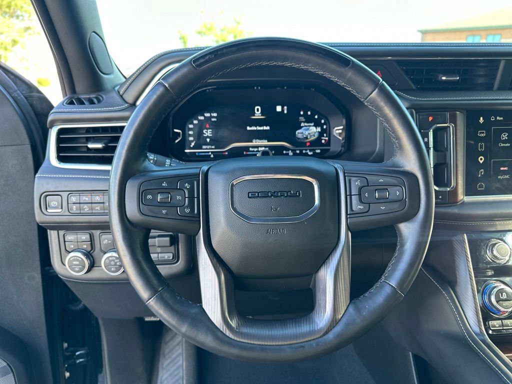 Used 2023 GMC Yukon XL Denali Ultimate AWD/4WD image 32