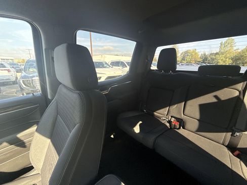 Used 2022 GMC Sierra 1500 Elevation image 11