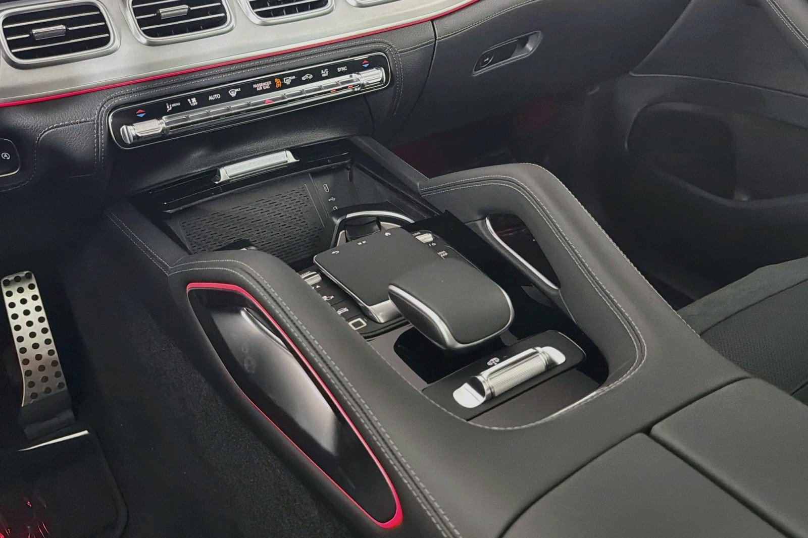 New 2026 Mercedes-Benz GLE 53 AMG 4MATIC Coupe image 5