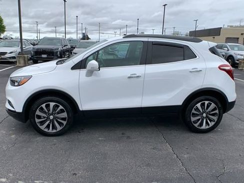Used 2018 Buick Encore Preferred AWD/4WD image 2
