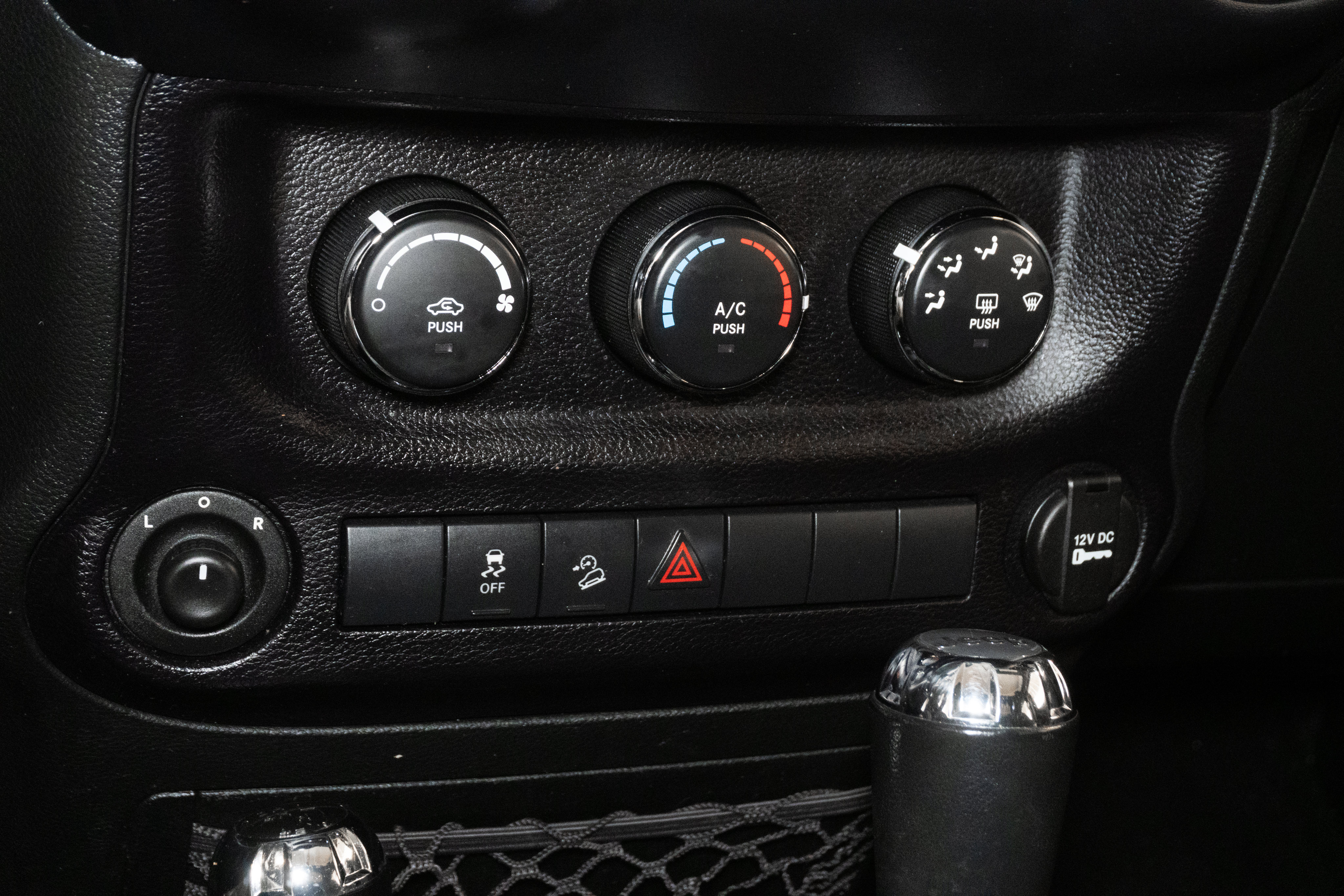 Used 2015 Jeep Wrangler Unlimited Sport w/ Quick Order Package 24S AWD/4WD image 20