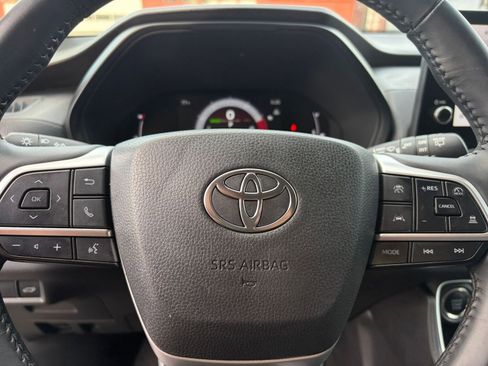 Used 2025 Toyota Grand Highlander FWD image 29