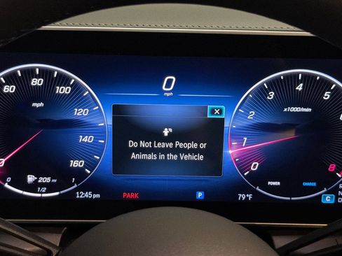 Used 2024 Mercedes-Benz GLC 300 4MATIC image 24
