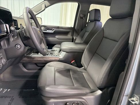 New 2026 Chevrolet Silverado 1500 LTZ w/ LTZ Premium Package AWD/4WD image 5