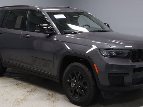 Used 2025 Jeep Grand Cherokee L Altitude image 1
