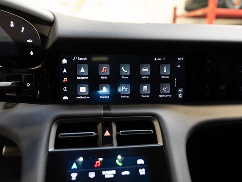 Used 2025 Porsche Taycan RWD image 72