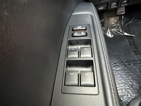 Used 2015 Lexus ES 350 w/ Premium Package FWD image 25