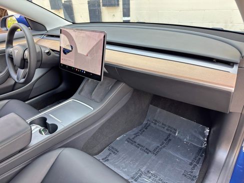 Used 2021 Tesla Model 3 Long Range AWD/4WD image 15
