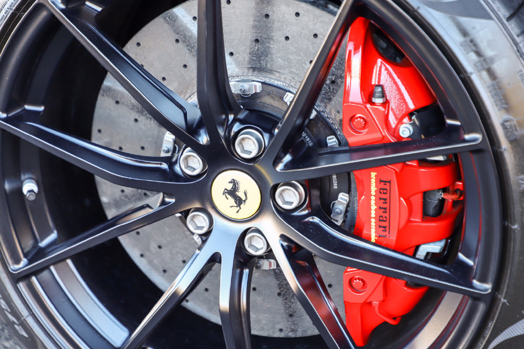 Certified 2018 Ferrari 812 Superfast RWD image 23